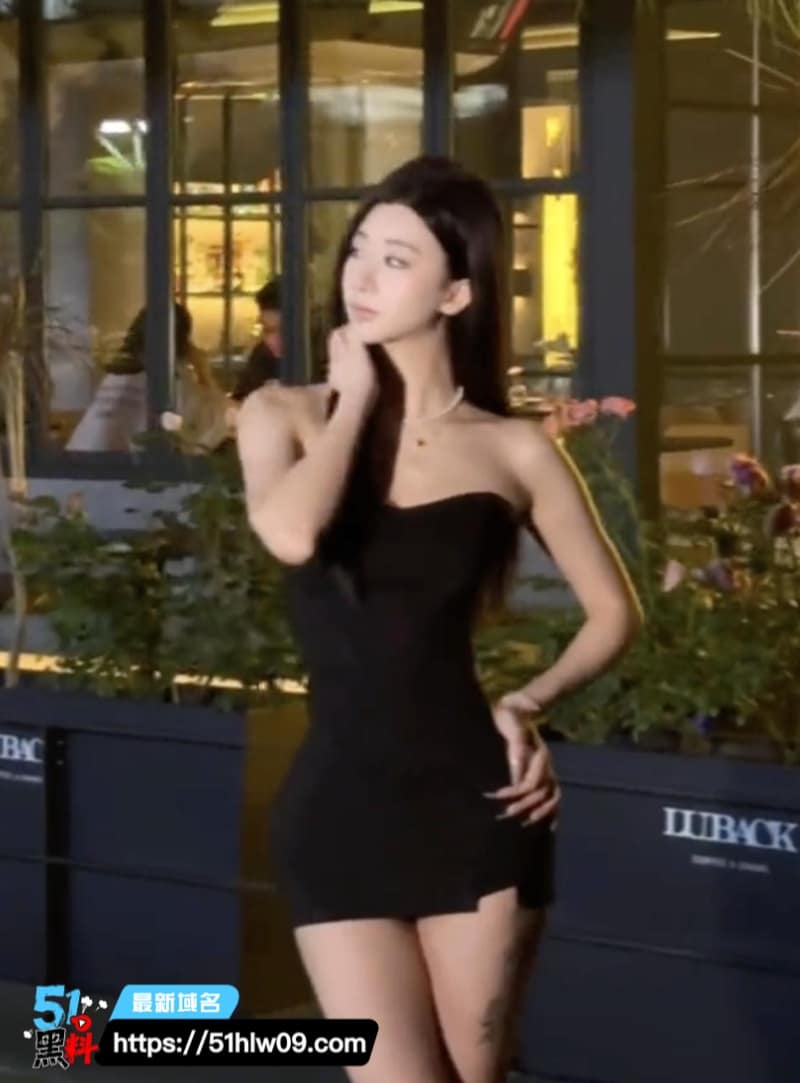 刘梓洁看着高冷清纯，私下被金主掐脖子猛干时反差也太大了 掐脖子调教