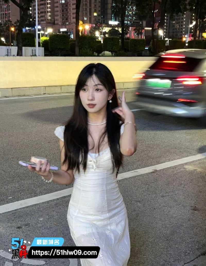 抖音甜妹直播间冷场，刷个华子约出见面的反差太绝 反差福利