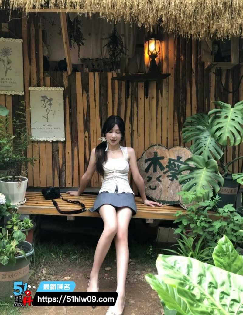抖音甜妹直播间冷场，刷个华子约出见面的反差太绝 反差福利