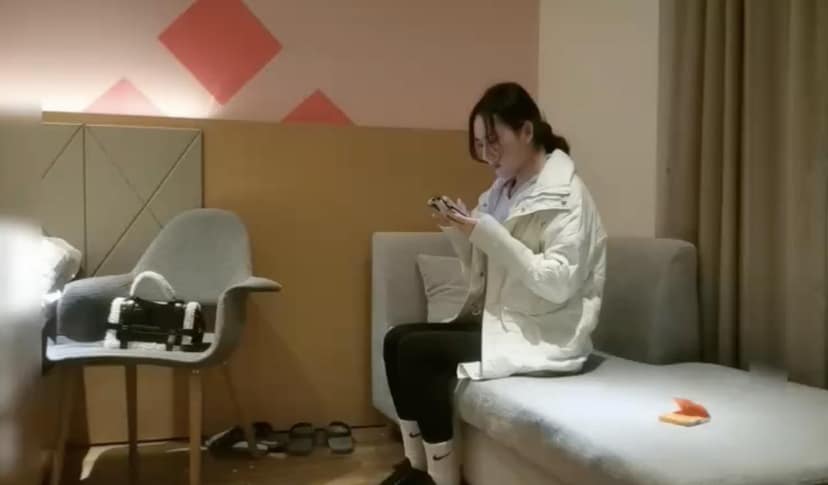 文轩探花这次真走运,花2700约到个白嫩翘臀外围,配合度简直离谱 完整视频在线播放