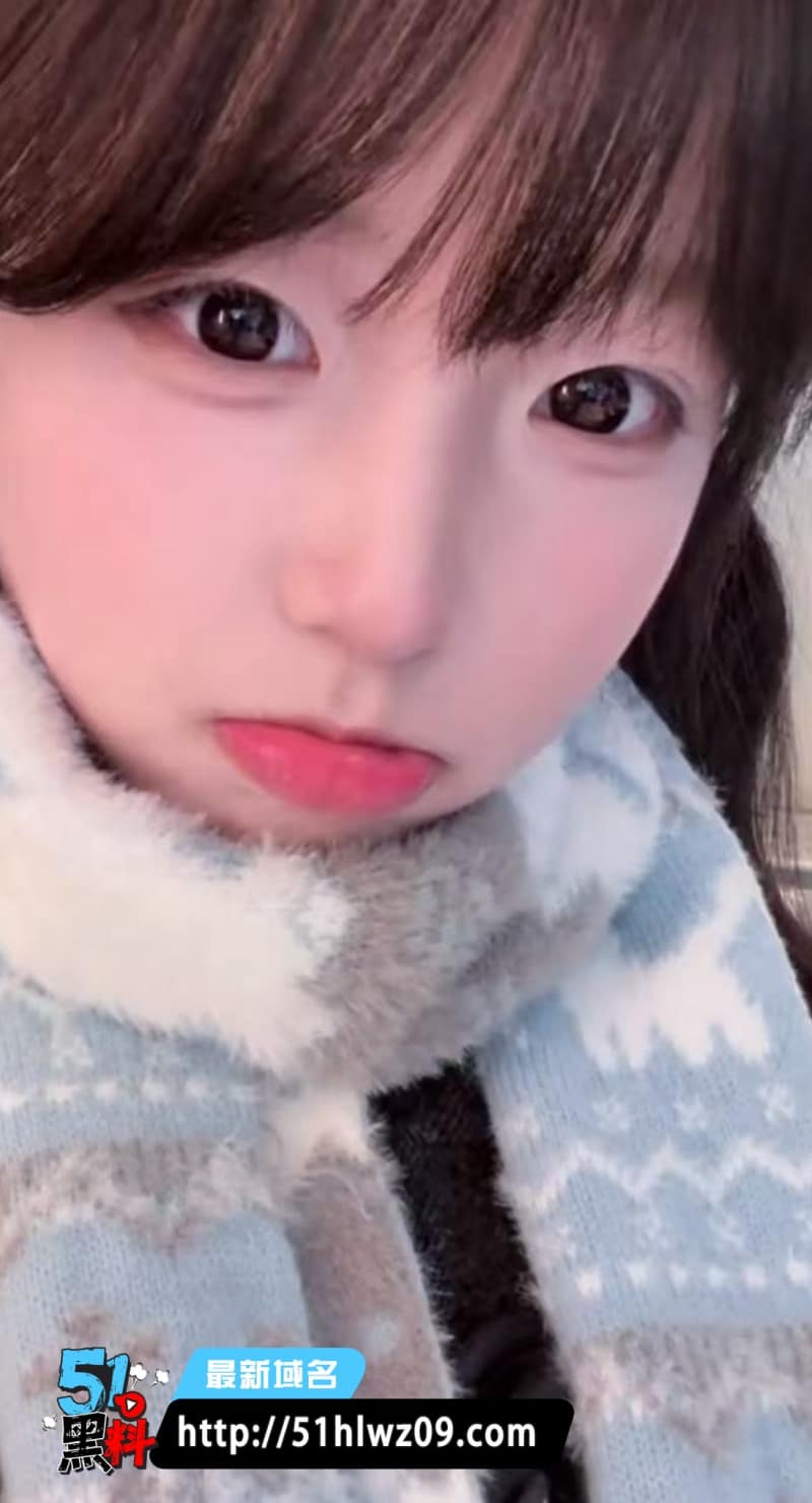 湖北极品少女宋婷婷红裙丝袜被玩到喷水浪叫求调教 调教视频