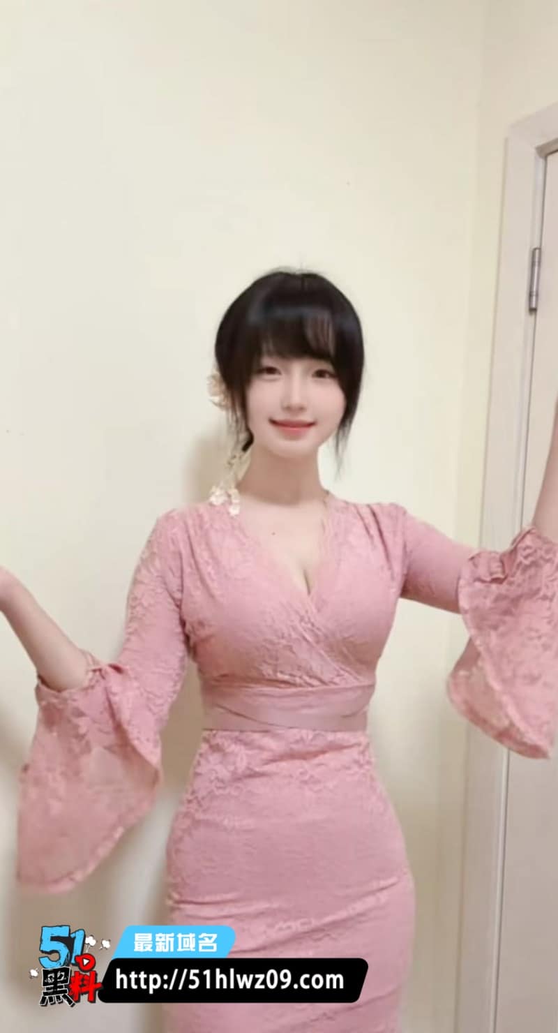 湖北极品少女宋婷婷红裙丝袜被玩到喷水浪叫求调教 福利爆料