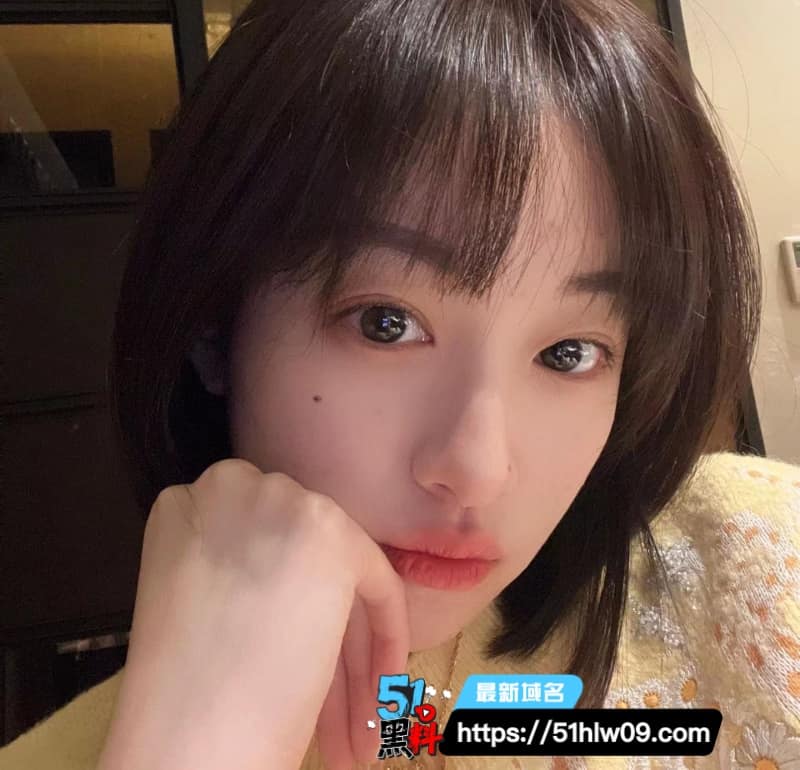 刘祈瑄黑丝OL制服瞒老公开房被炮友猛干到失神 烟台少妇