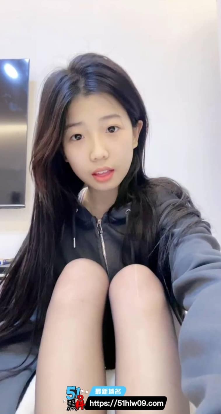 小羊咩咩和小妍my私定视频流出，双网红跪舔吞精反差太大 抖音网红黑料