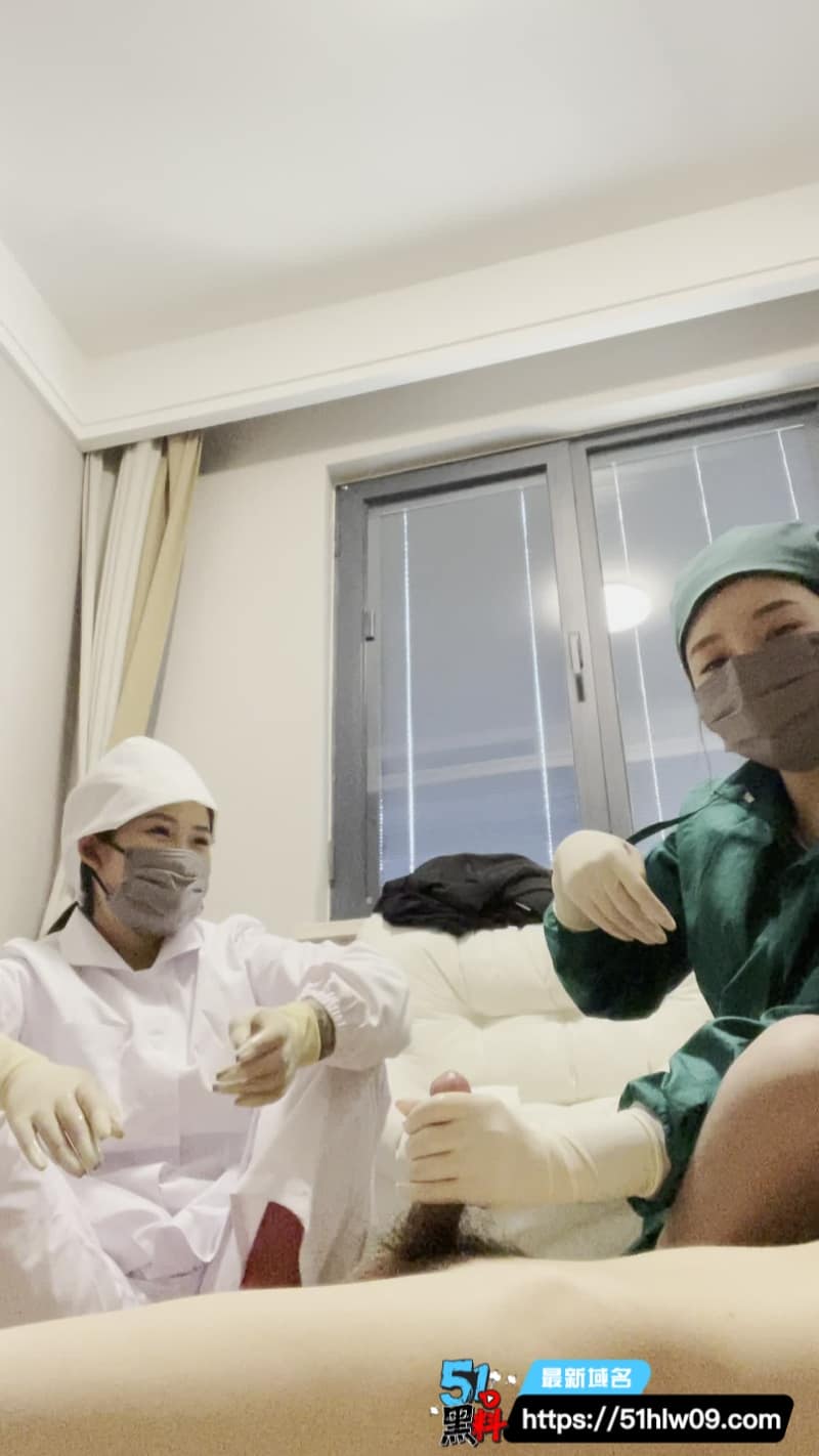 医院女护士特殊取精丨穿着粉色制服私下这么野，射完还被折磨 私密视频