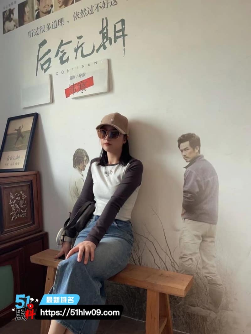 亿润集团美女白领陪睡领导深喉到翻白眼黑丝豹纹内衣太顶了 福利