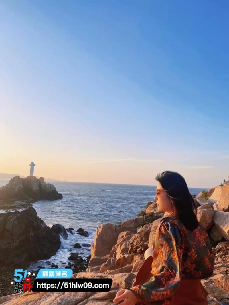 亿润集团美女白领陪睡领导深喉到翻白眼黑丝豹纹内衣太顶了 熟女