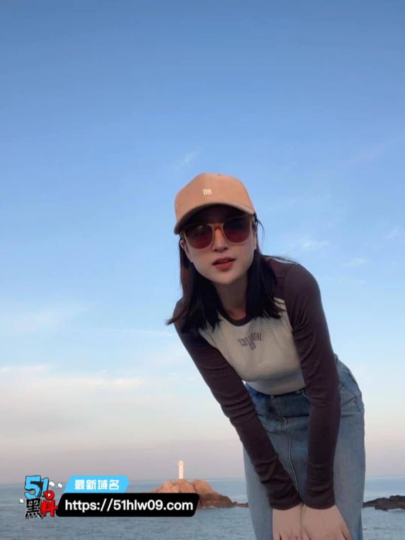 亿润集团美女白领陪睡领导深喉到翻白眼黑丝豹纹内衣太顶了 福利