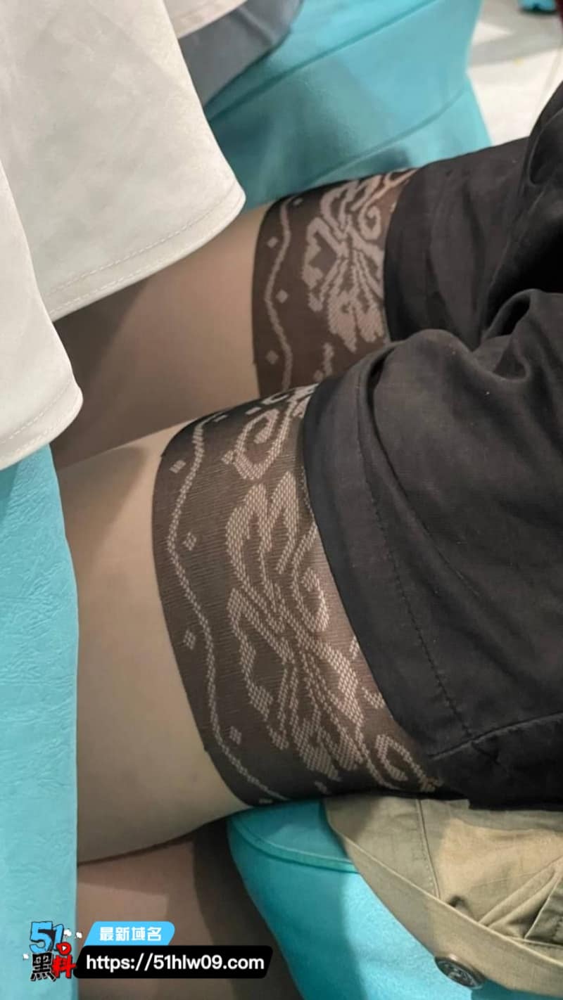 重庆少妇刚结婚就出轨健身教练，私下被猛男顶到浪叫喷水 福利