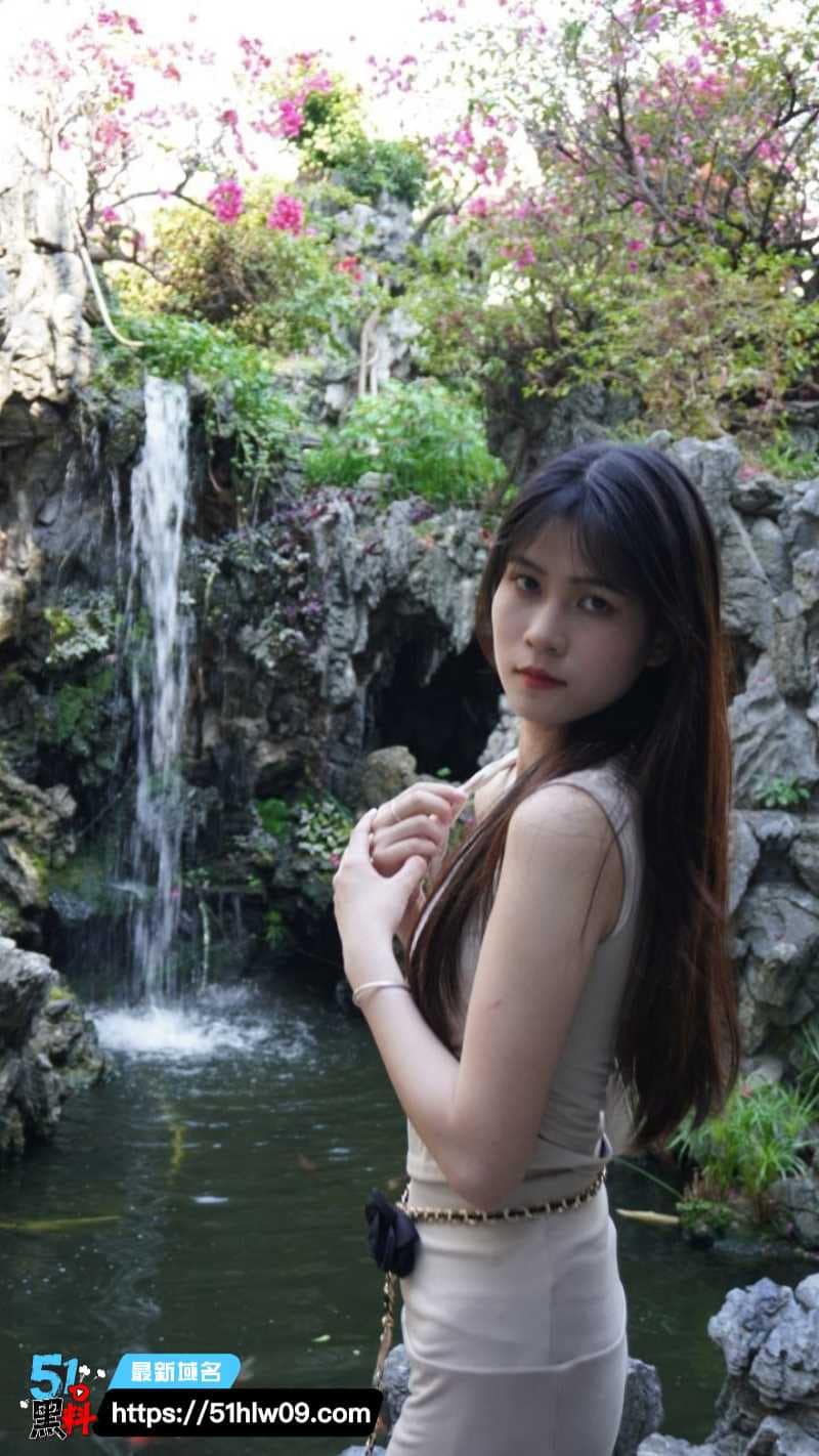 混血学生妹蒙眼私密视频流出丨学长大力抽插尺度太顶 蒙眼做爱