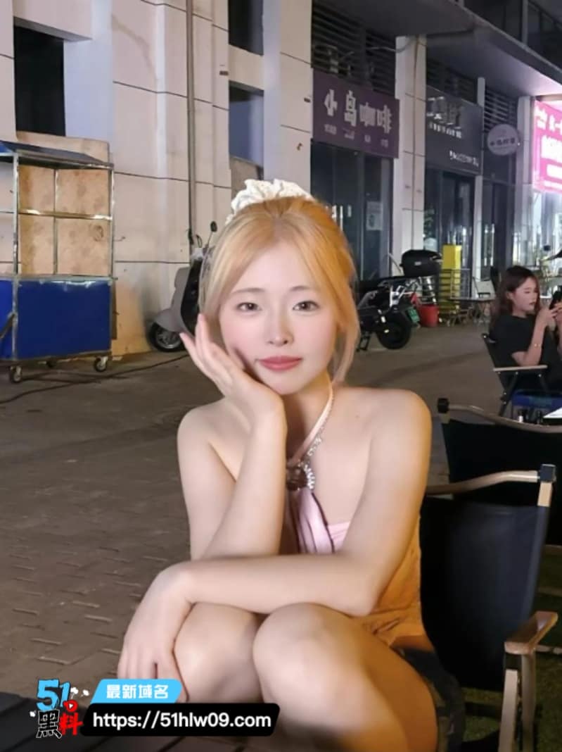笨蛋小妮私下竟然这么野丨和闺蜜合拍裸舞反差感直接拉满 笨蛋小妮黑料