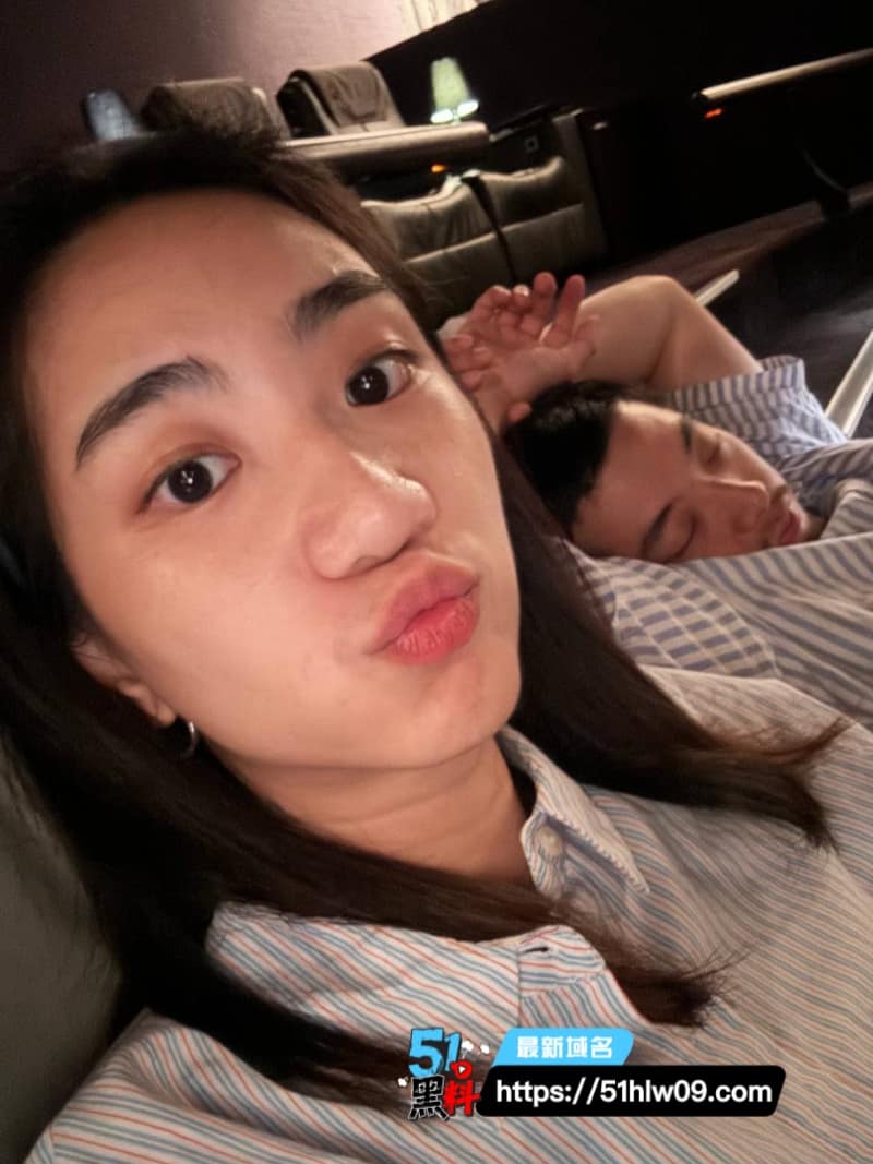 孙兰情看着温婉像个乖乖女，私下在酒店里玩得这么野 露脸私密视频