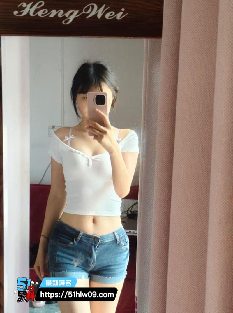 郑州李佳欣这反差真绝了，裸聊自慰到无套内射看得我直接愣住 约炮内射
