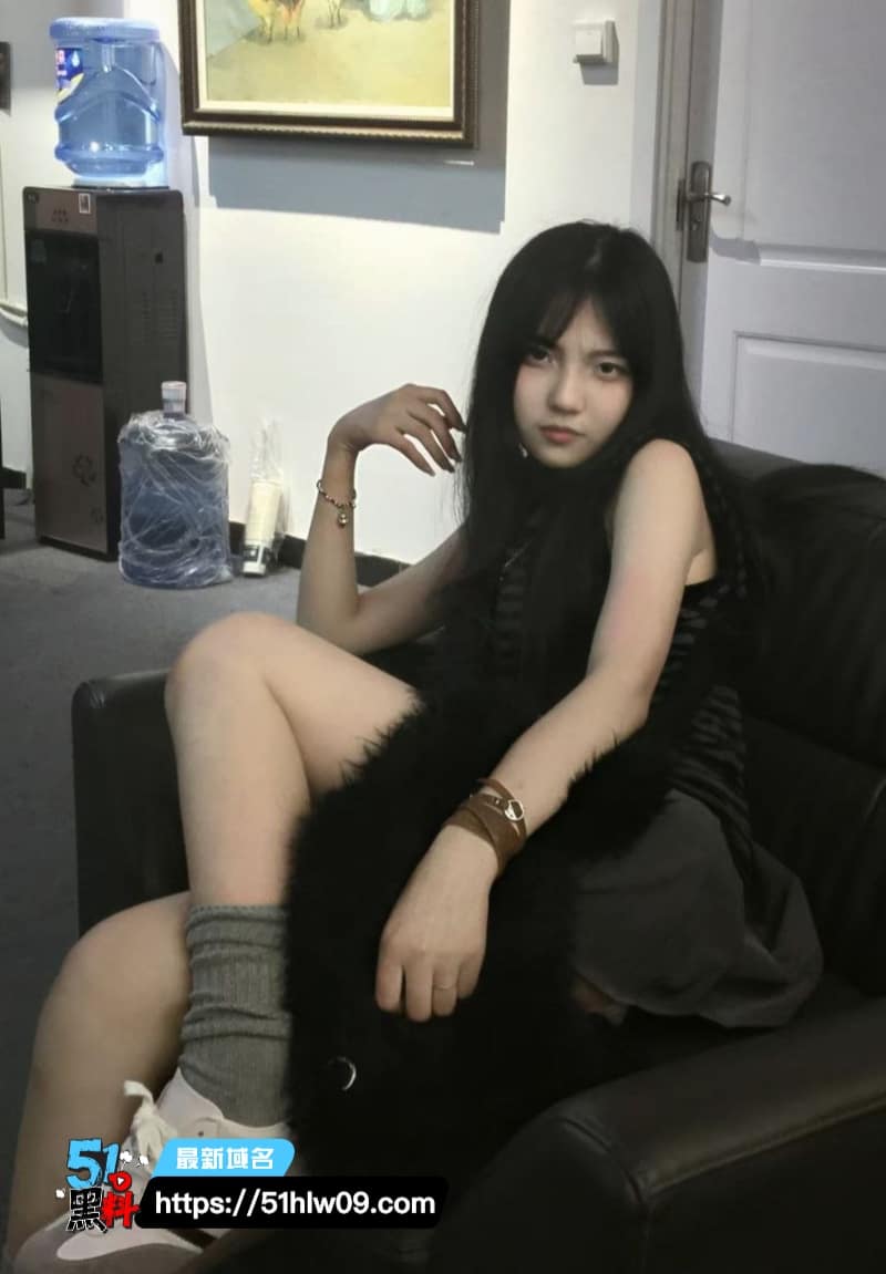 郑州李佳欣这反差真绝了，裸聊自慰到无套内射看得我直接愣住 爆料