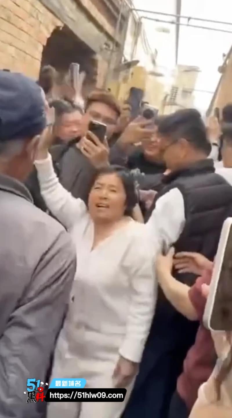 廊坊北陶管营村原配抓小三现场怒吼还没离婚就睡我老公 河北文安县