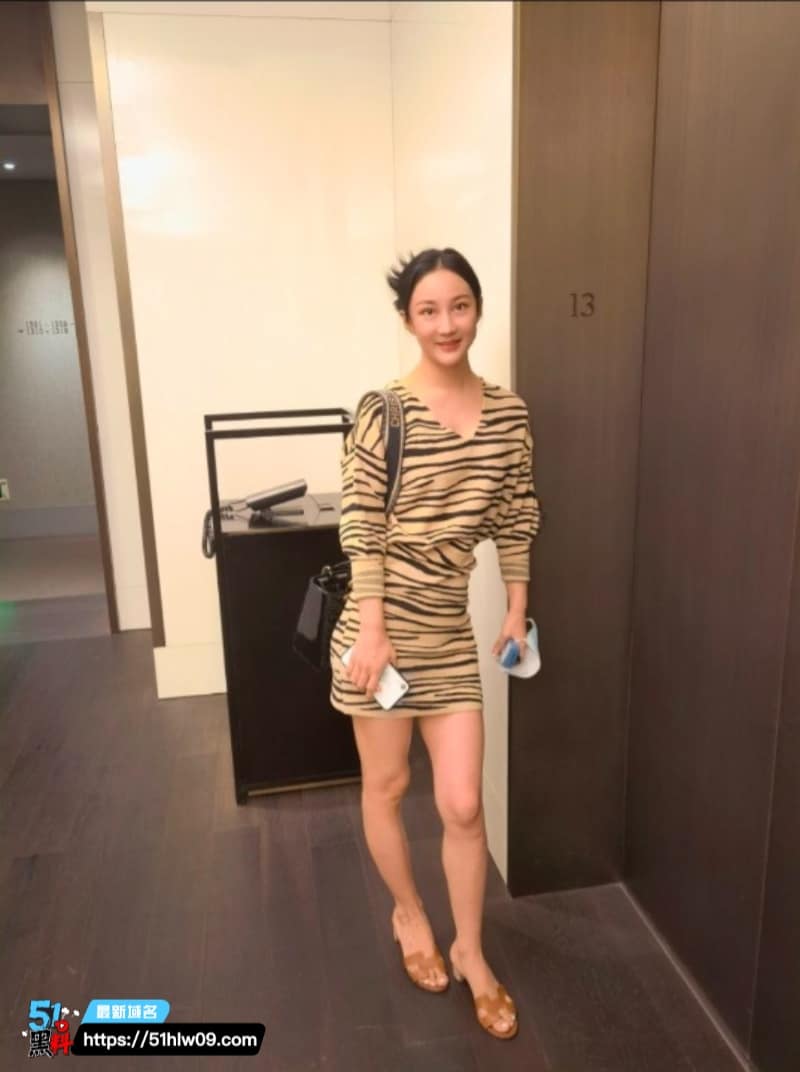 广东少妇黄慧端庄人妻私下百人斩偷情视频被爆反差太猛 人妻反差