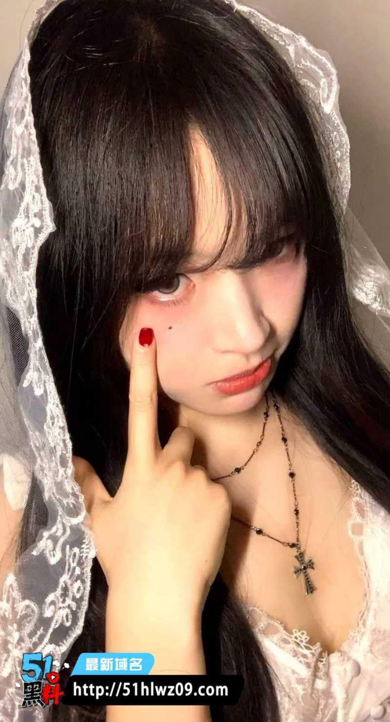 前女友私密视频流出，乖乖女骑乘喷水反差太顶 前女友合集