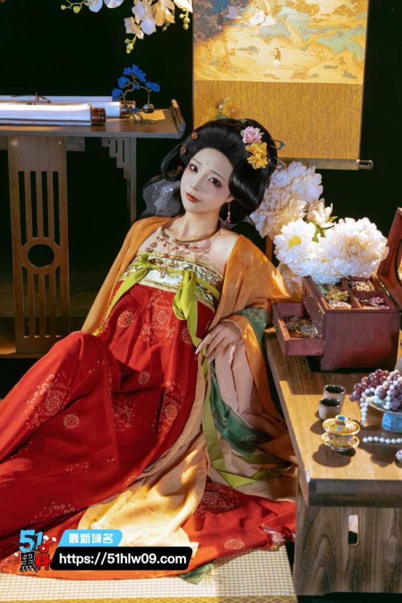 yuuhui玉汇COS唐宫夜宴，贵妃装扮下的美腿诱惑太勾人 古装诱惑