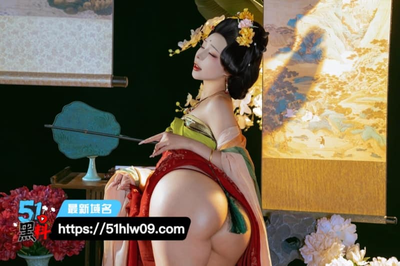 yuuhui玉汇COS唐宫夜宴，贵妃装扮下的美腿诱惑太勾人 网红