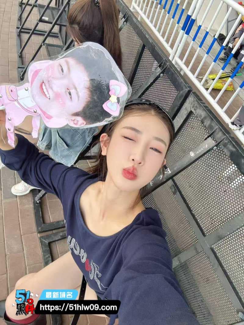 沈阳李佳蓉同居视频流出跪舔体育生男友深喉口水拉丝太顶了
