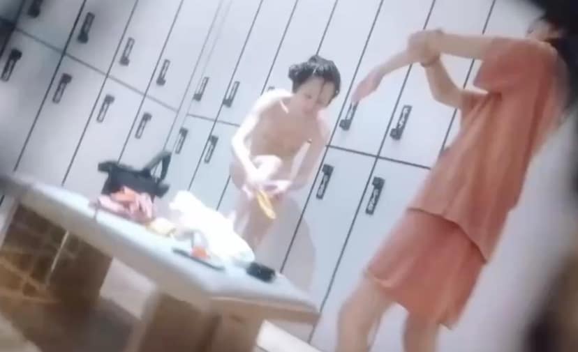水会美女洗澡被偷拍丨看着清纯白皙私下洗澡姿势这么勾人 完整视频在线播放