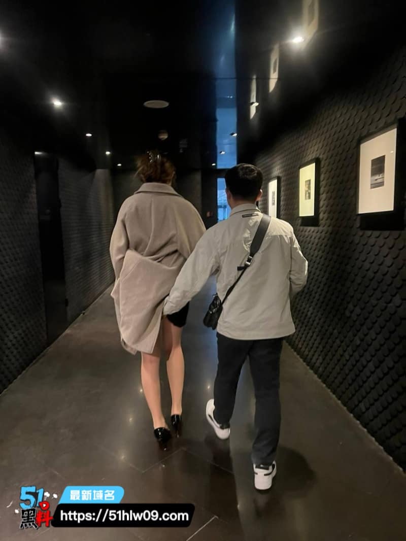 宝马哥BMWZ约到推特女神1号骑乘浪叫反差太大最后逼她吞精 推特黑料