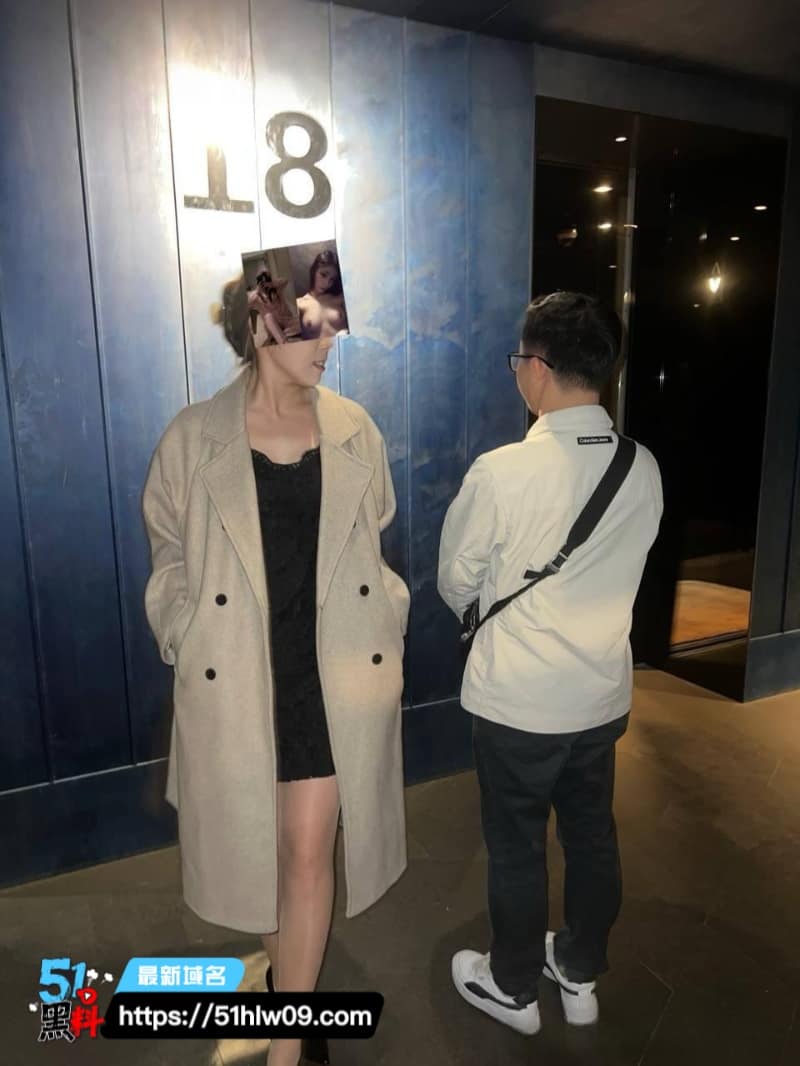 宝马哥BMWZ约到推特女神1号骑乘浪叫反差太大最后逼她吞精 约炮实录