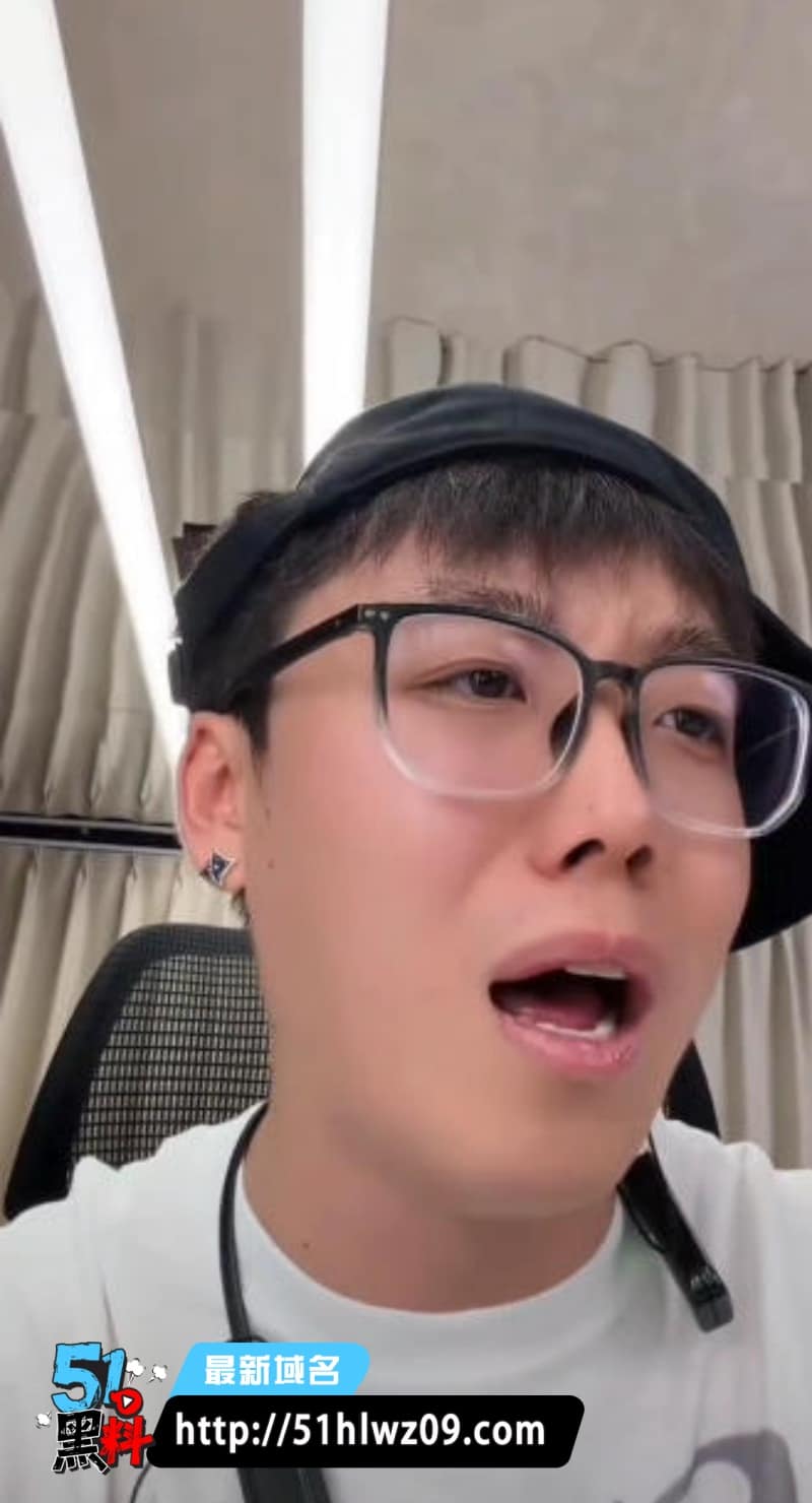陈泽直播被黑客夺舍，刚帮对方说话秒变叫爸爸现场，这波翻车太快了 网红