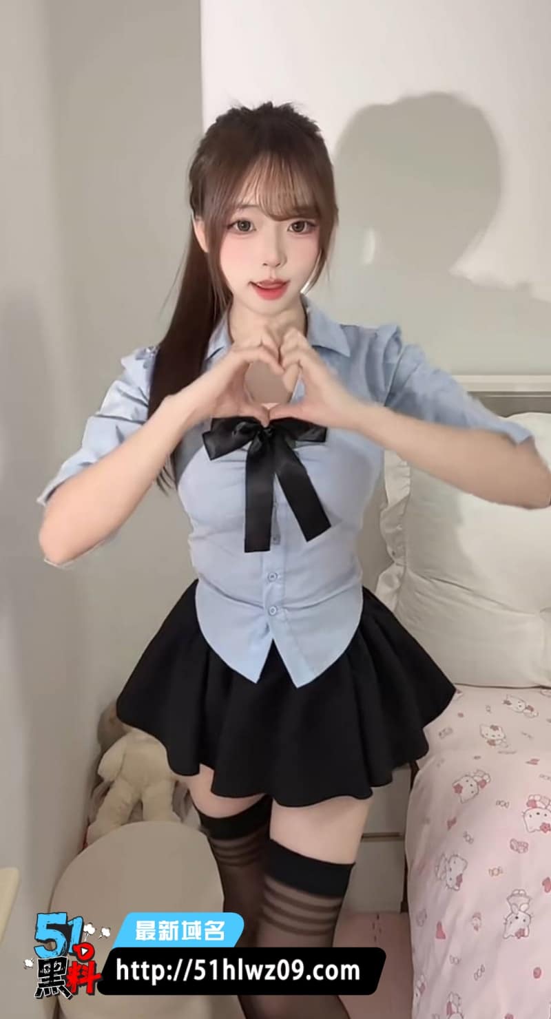 02uiii付费定制福利流出丨这波黑蕾丝诱惑确实有点东西 情趣内衣
