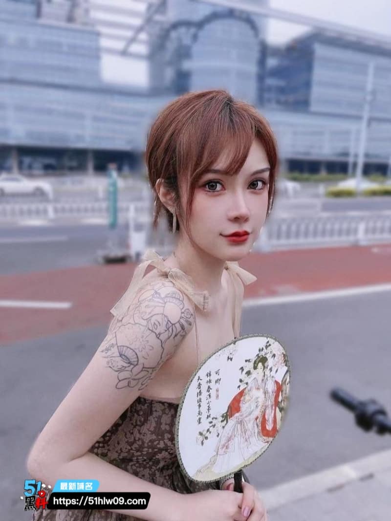 高颜值人妻私密视频流出丨跪舔深喉再跳裸舞反差太猛 爆料