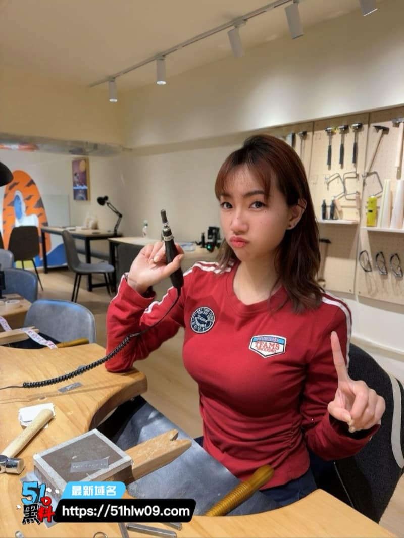 赵培培这波私密视频真绝了，西南理工研究生反差大到我直接愣住