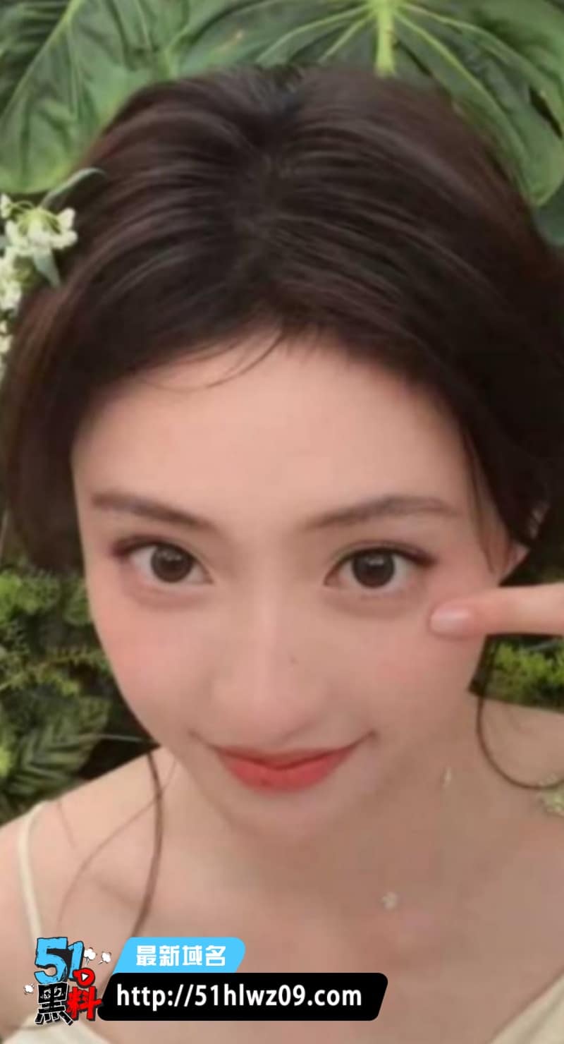 胡连馨陪睡价格被扒，15万一晚金主抢破头 胡连馨价格