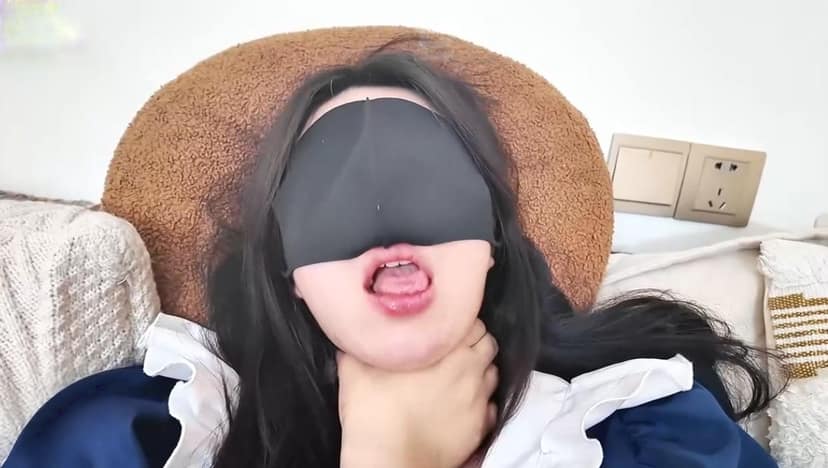 小陈和小王新作这波真顶，蒙眼女仆自慰喷水我直接看呆了 完整视频在线播放