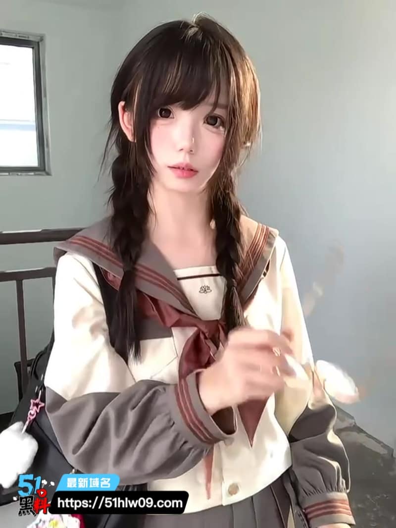 宋依依成都商学院双马尾学姐下海视频流出反差骚到失控 反差女神