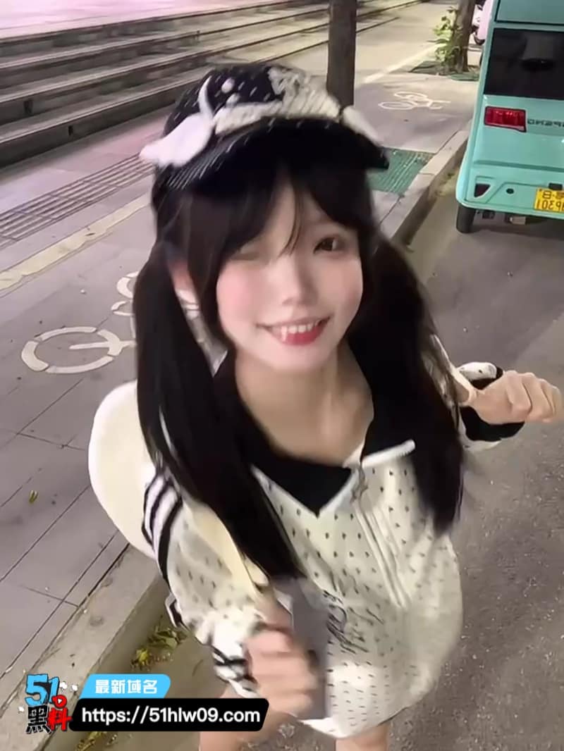 宋依依成都商学院双马尾学姐下海视频流出反差骚到失控 福利