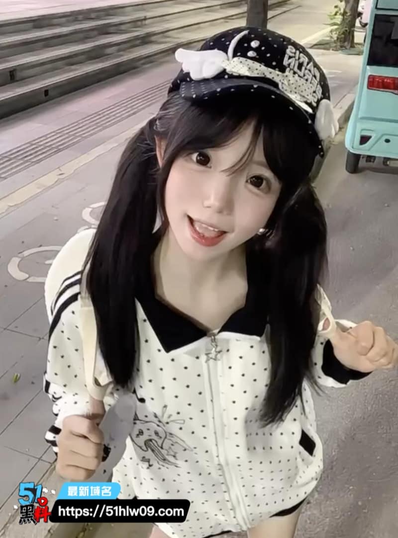 宋依依成都商学院双马尾学姐下海视频流出反差骚到失控 网红