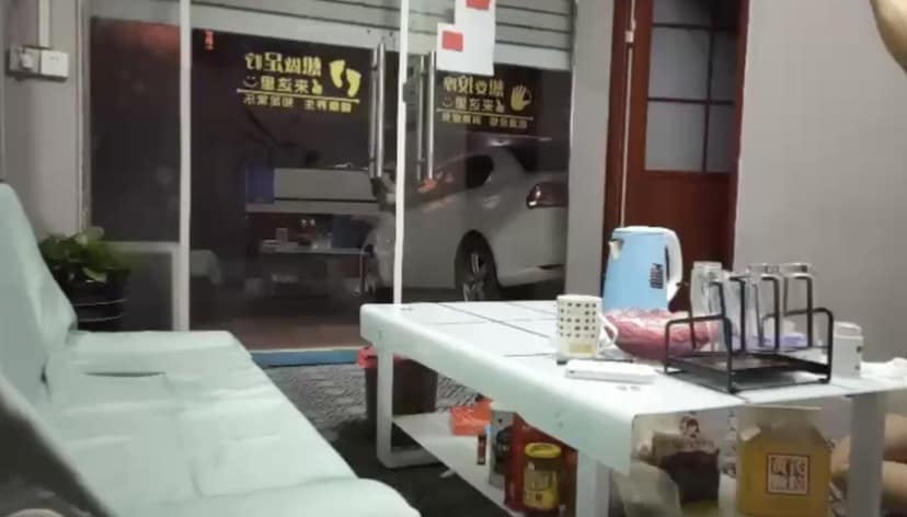 燕姐按摩技师这波口爆太顶了,城中村熟妇的诱惑真没在开玩笑 完整视频在线播放