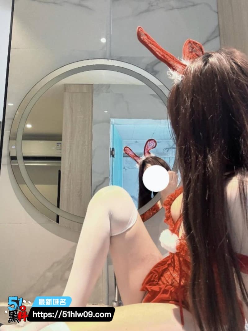 琳宝Cos双马尾萝莉私下这么野丨肉感白虎这质感确实是天花板 Cosplay