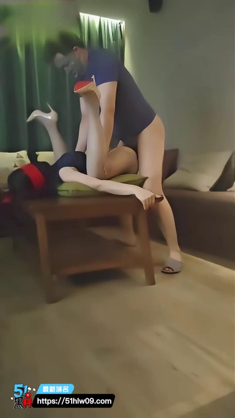 银丝雀这波太狠了丨看着端庄的离异少妇被撞到腿软求饶 高跟鞋少妇
