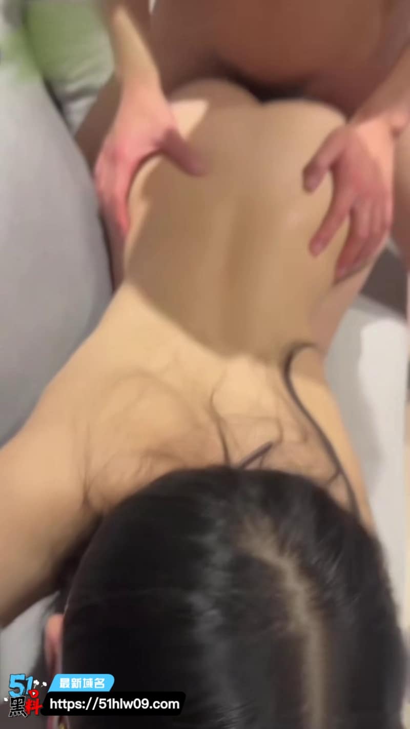 潘宏连云港反差少妇丨台前清纯得像朵花私下被sangegetw玩得没底线 网红