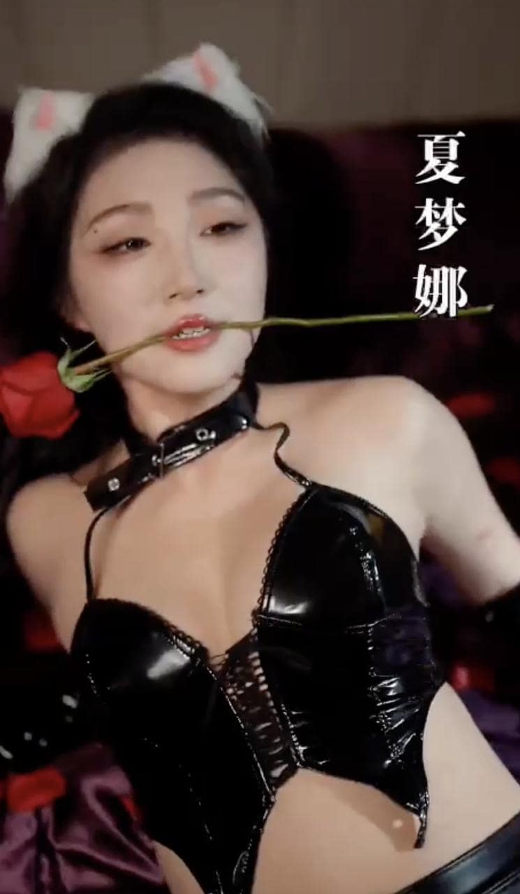 上门小厨内幕流出丨三位极品美女围攻帅厨师尺度直接拉满 完整视频在线播放