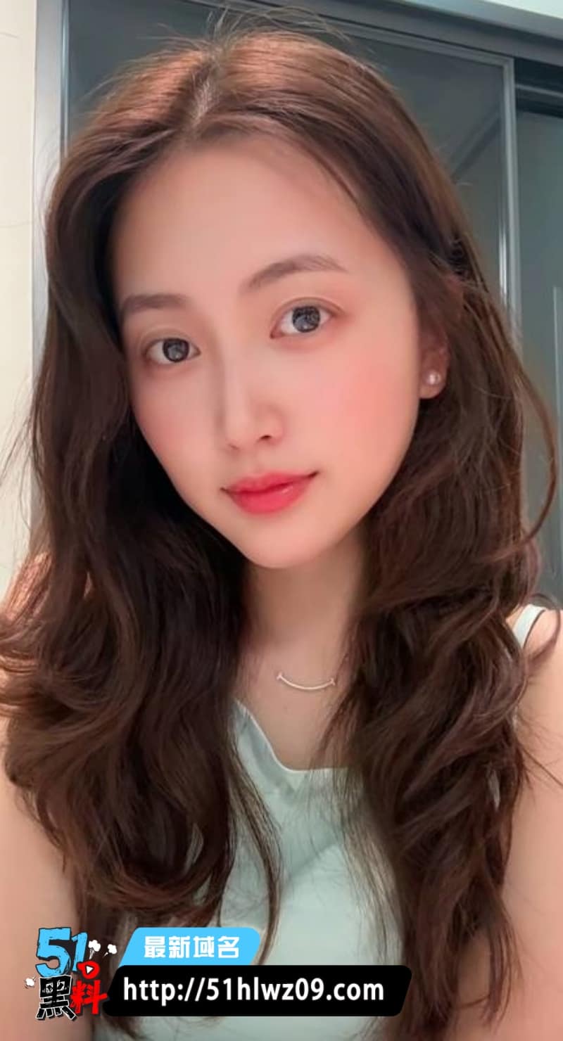 老番茄新作黑丝长腿实录流出丨这波美腿肉套子尺度真顶 飞机杯