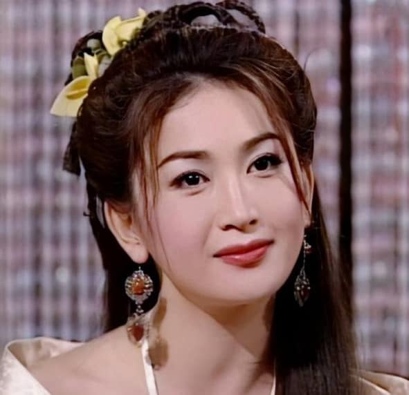 温碧霞59岁生日私下这么野丨养子当众强吻被老公揪领子拉开 完整视频在线播放