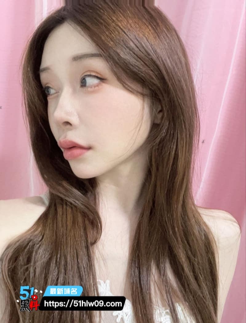 高颜值甜美御姐私密视频流出丨台前清纯狐媚私下黑丝足交太野 反差福利
