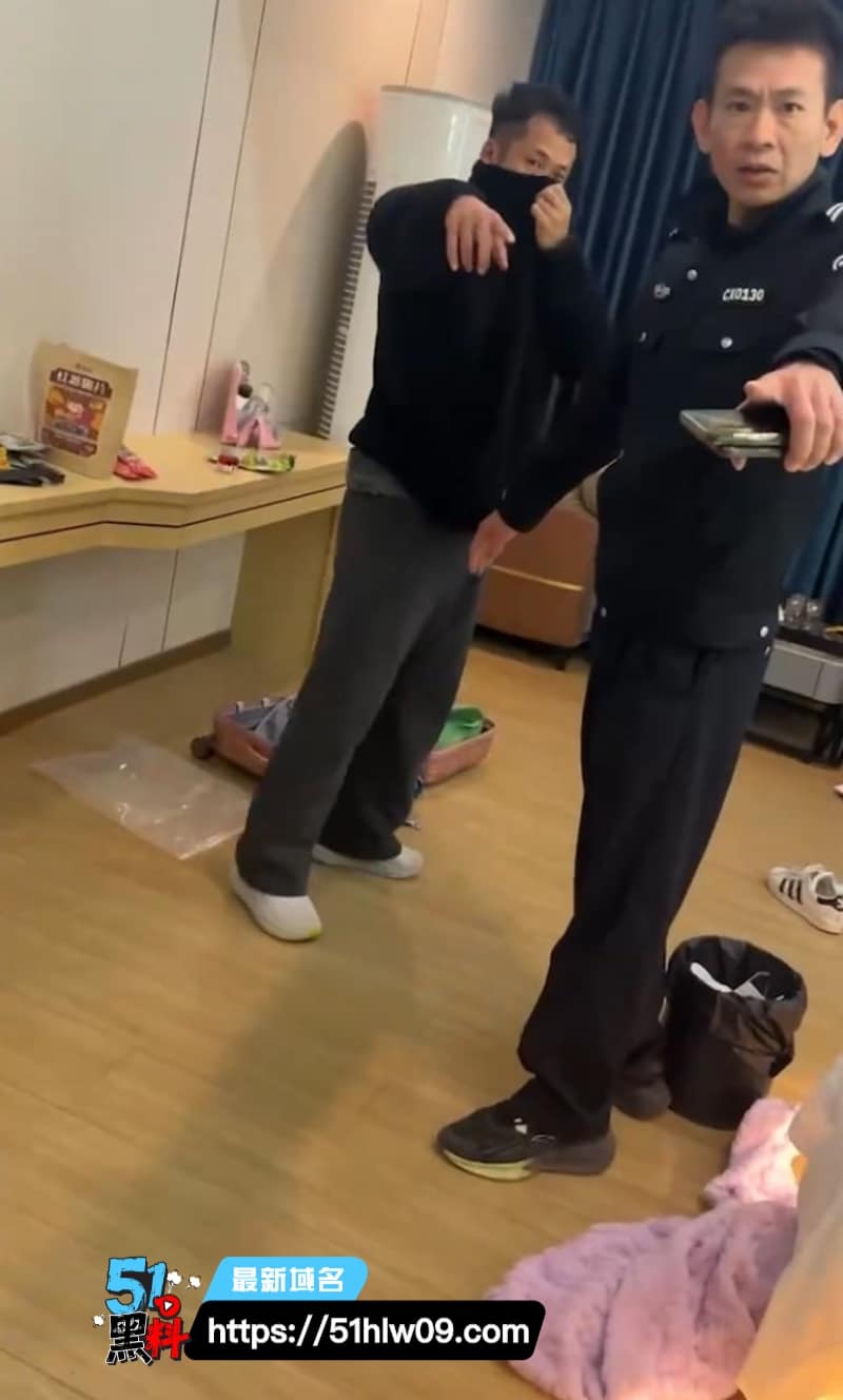 邱周宇舒丹慧这波酒店抓奸太绝了，甲子中学体育英语老师反差真大 教师爆料