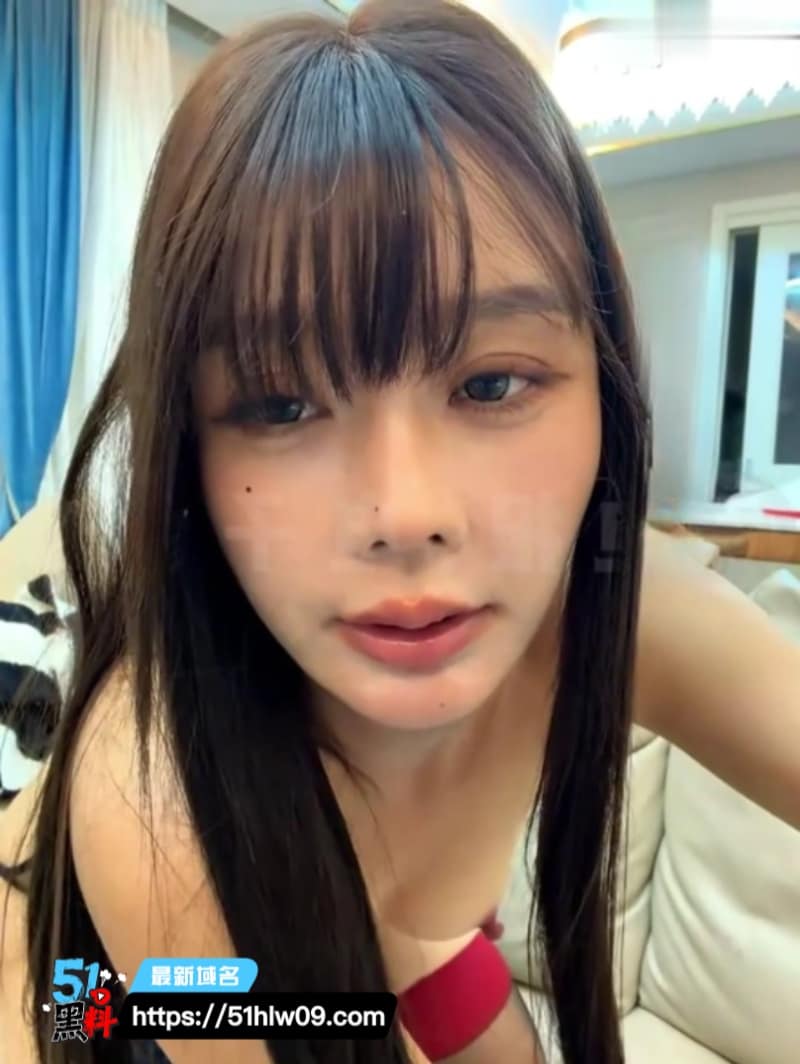 BBi0329私密实录流出丨脸穴同框M腿尺度真顶，后入喷水细节绝了 全裸视频