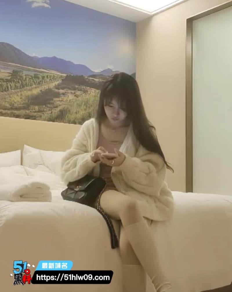 清纯御姐约炮反差太大，一开始狂催快射结果被干到哭腔尖叫 成人视频