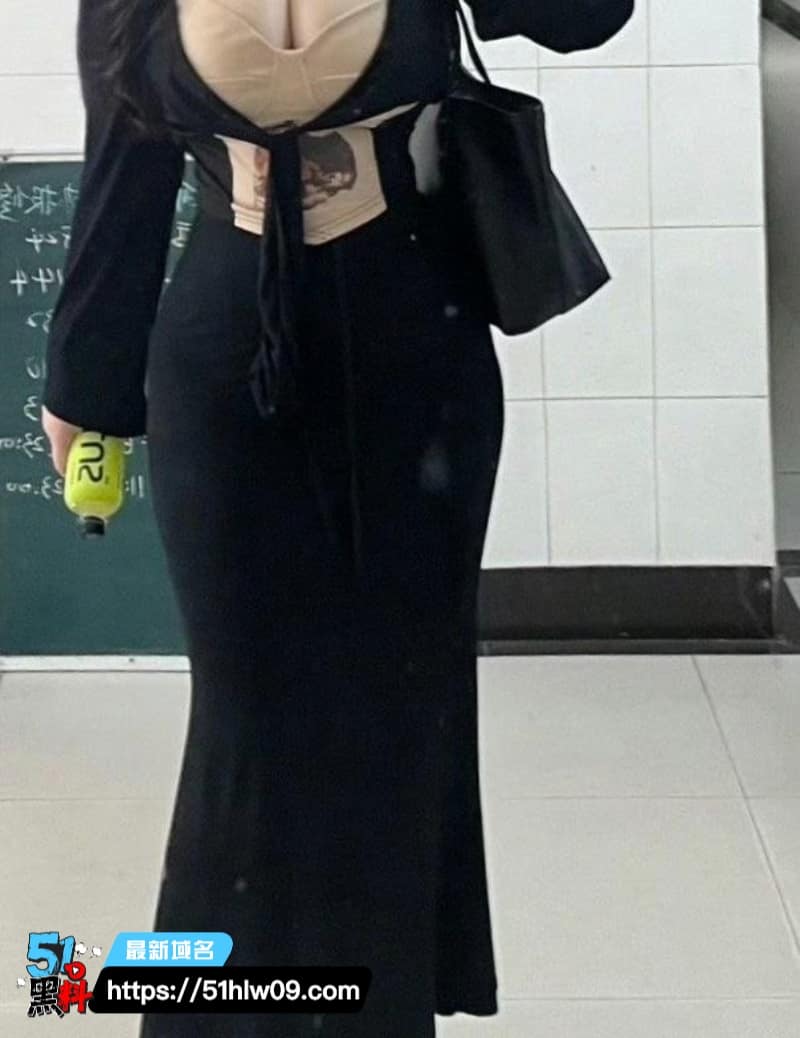 李娇娇地理老师私生活曝光，课堂知性女神私下反差太顶 吃瓜