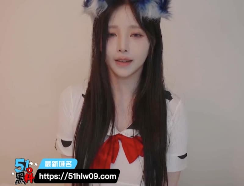 Yoonying这波别墅双女ASMR我是真没绷住，这耳语声也太顶了 反差