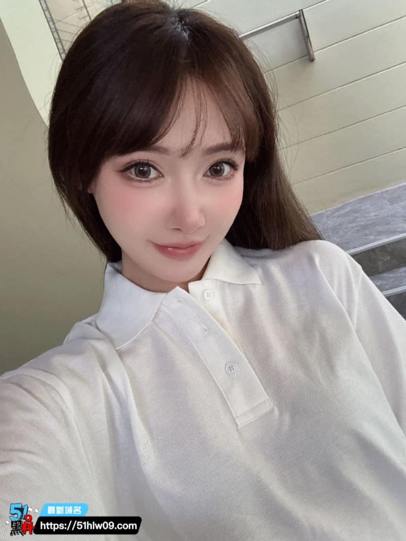 yayhee2002这波泰国定制骑乘真的绝，腰扭得像没骨头一样 白领反差